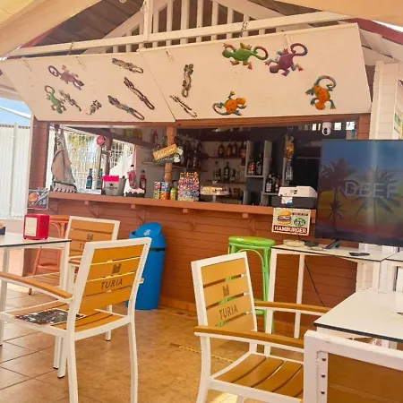 Views, International Channels, A-c, Pool, Bar Appartement *