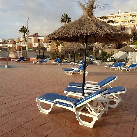 Views, International Channels, A-c, Pool, Bar Appartement Costa Adeje (Tenerife)