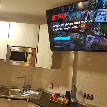 Views, International Channels, A-c, Pool, Bar Appartement *