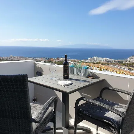 Views, International Channels, A-c, Pool, Bar Apartment